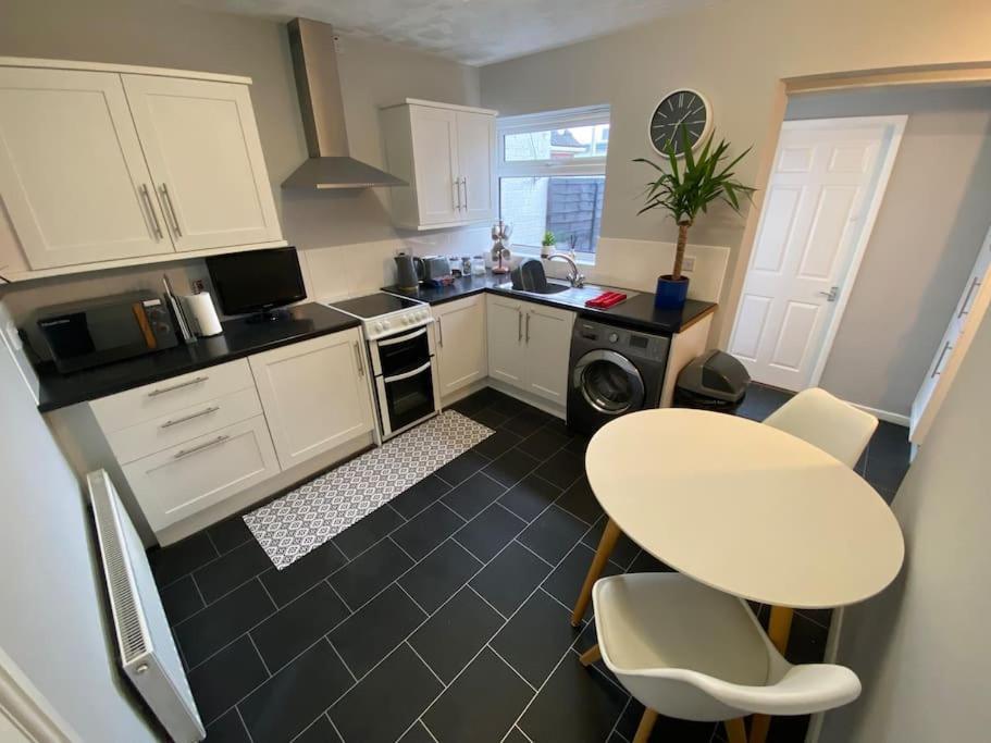 Вілла Seaside 2 Bed Townhouse, Near Cleethorpes Station Екстер'єр фото